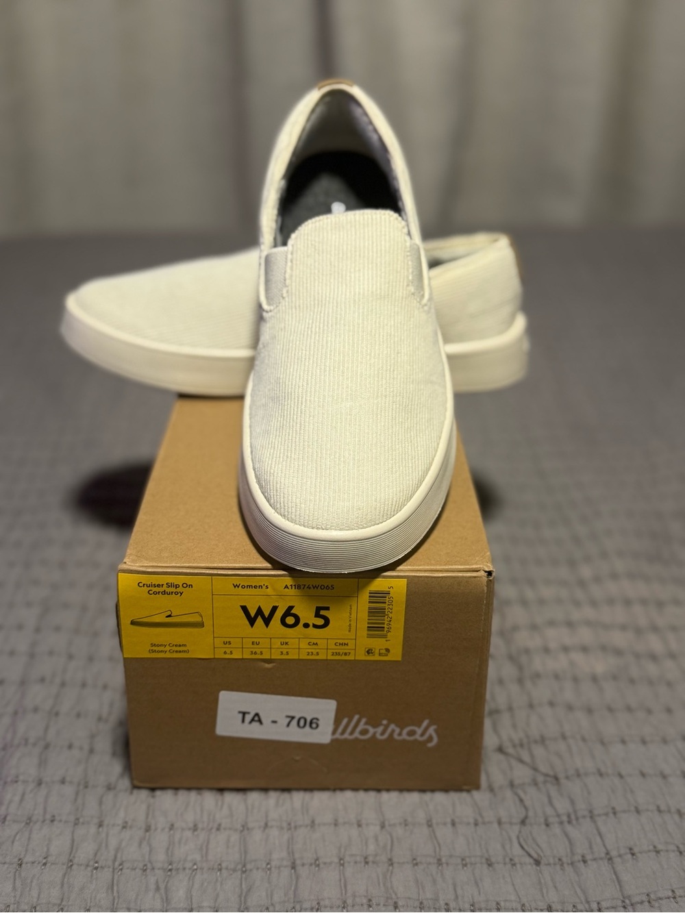 Allbirds Cruiser Slip-On Corduroy, Stony Cream, Women's 6.5, New in Box